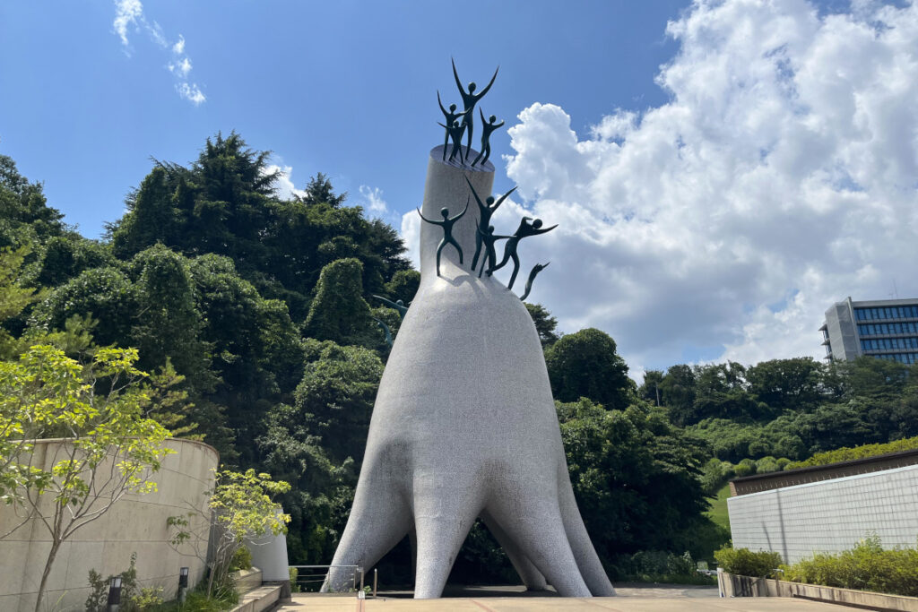母の塔