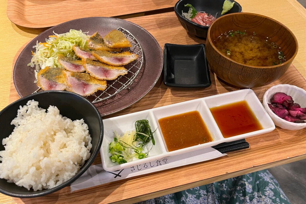 さじるし食堂