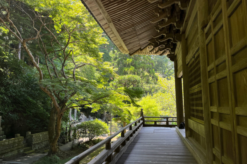 妙本寺の祖師堂